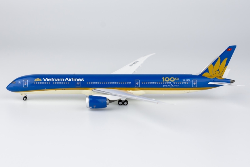 NG Models 56016 - Boeing 787-10 Dreamliner Vietnam Airlines "100th Aircraft" stickers VN-A873 - 1/400