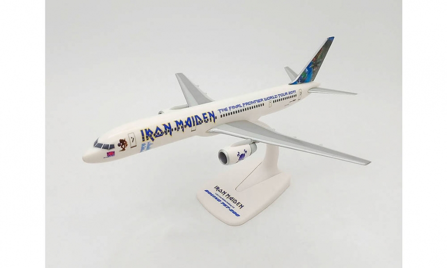 Herpa 613262 - Iron Maiden (Astraeus) Boeing 757-200 “Ed Force One” - The Final Frontier World Tour 2011 – G-STRX