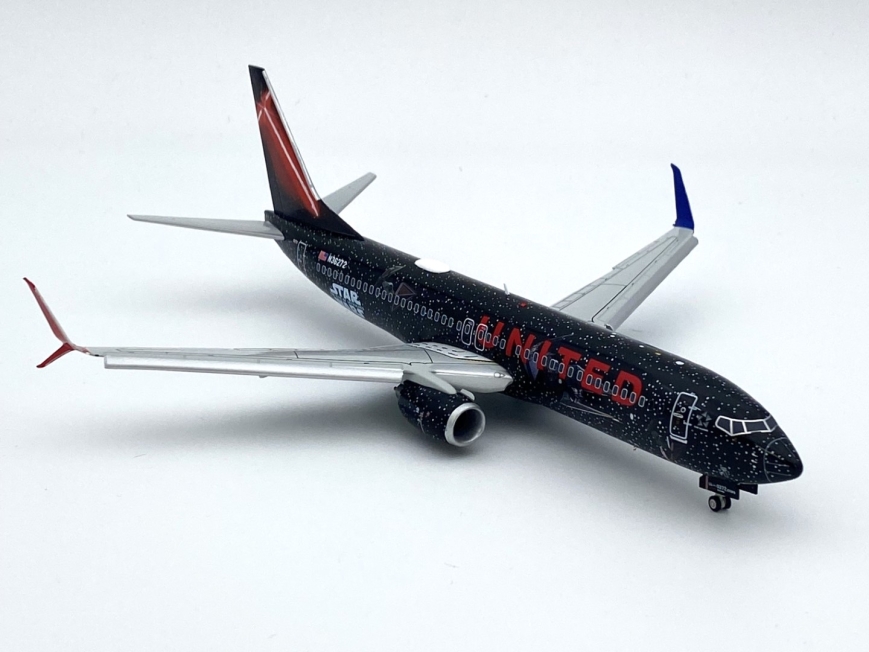 JC Wings XX20284 - Boeing 737-800 United Airlines "Star Wars" N36272 - 1/200
