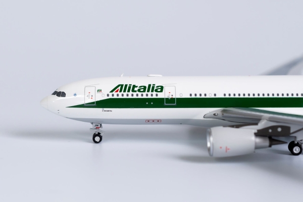 NG Models 61036 - Airbus A330-200 ITA Airways with "operated by ITA" sticker; named "Il Tintoretto" EI-EJN - 1/400