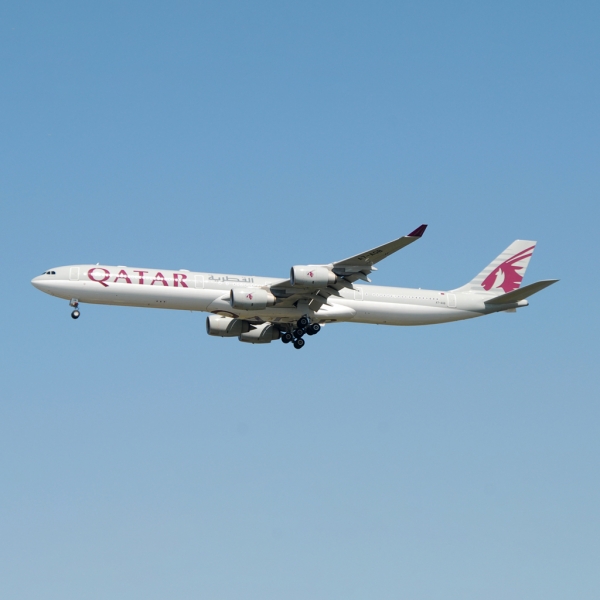 Aviationtag - Qatar Airways Airbus A340 – A7-AGB