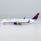 Preview: NG Models 17001 - Boeing 767-300ER Delta N174DN - 1/400