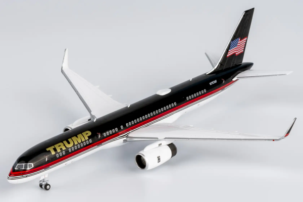 NG Models 53208 - Boeing 757-200 Trump "national flag on tail" N757AF - 1/400